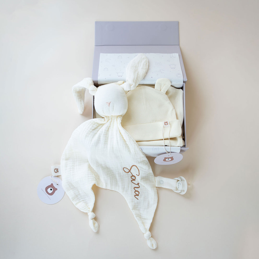 JBØRN Organic Cotton Sleeping Gown & Comforter Gift Set | 0-6 Months - Personalisable Baby Products Sold and Personalised by JustBørn