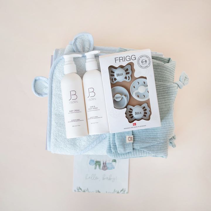 JBØRN Gift Set 0-3 Months | First Pacifiers, Organic Cotton Towel, Sleep Suit & Skin Care Set - Personalisable Baby Products Sold and Personalised by JustBørn