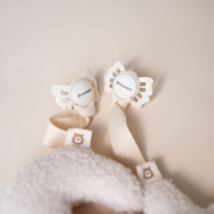 JBØRN Plush Comforter with Pacifier Holder Loop - Personalisable Baby Products Sold and Personalised by JustBørn