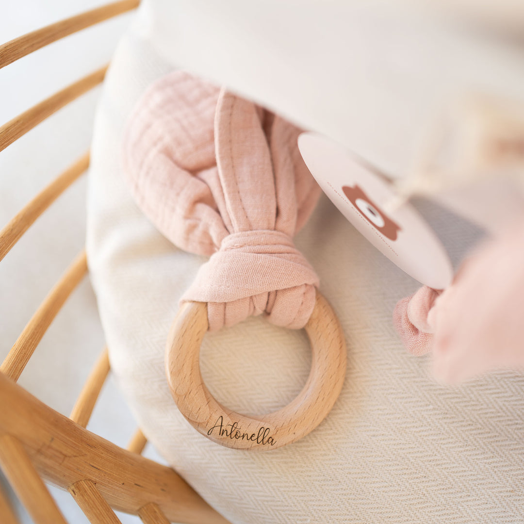 JBØRN Muslin Blanket & Wooden Teether Set | Organic Cotton Baby Swaddle - Personalisable Baby Products Sold and Personalised by JustBørn
