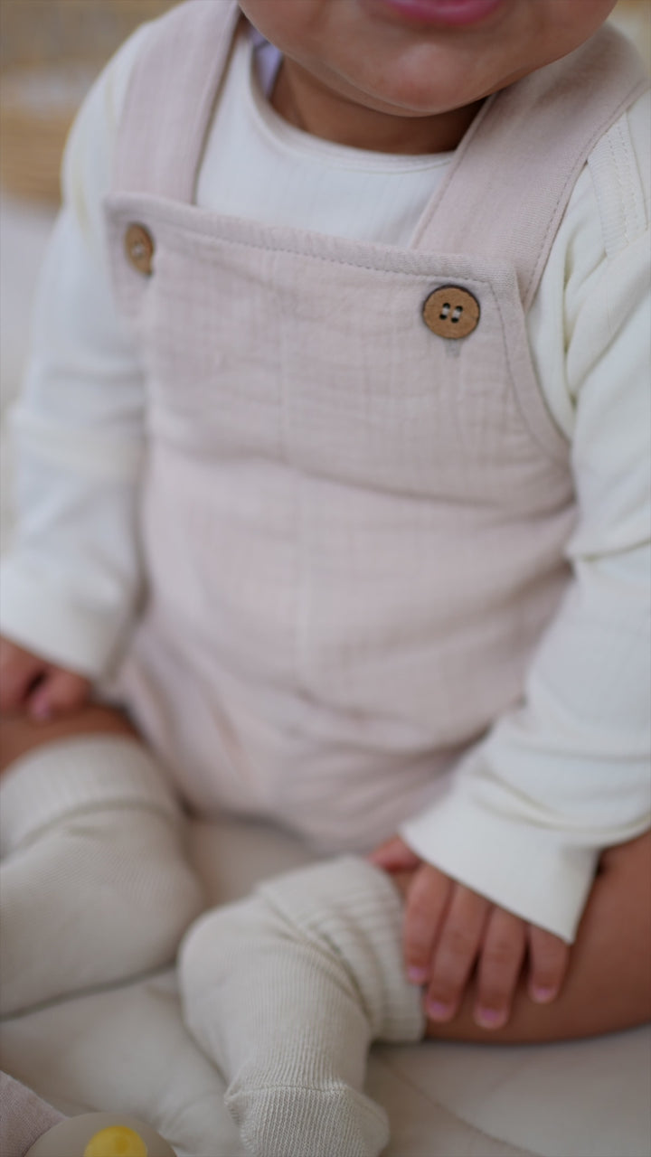 JBØRN Muslin Dungaree Outfit Set | Organic Cotton & Soft Bamboo