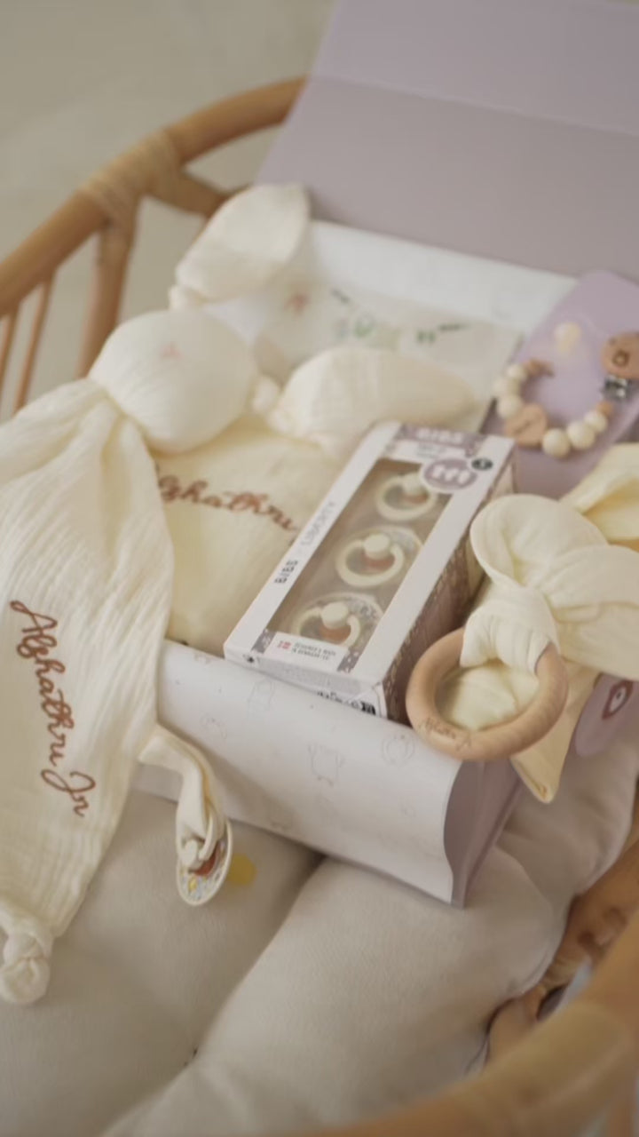 JBØRN Baby Welcome Gift Set | Newborn Bundle